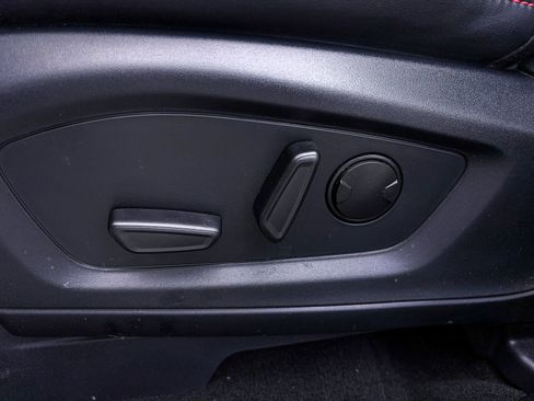 Used 2025 Ford Explorer ST-Line w/ Premium Package image 22