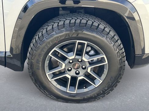 New 2026 GMC Terrain AT4 w/ Convenience Package III AWD/4WD image 33