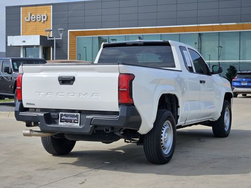 Used 2024 Toyota Tacoma SR RWD image 5