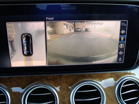 Used 2018 Mercedes-Benz E 300 E 300 image 28