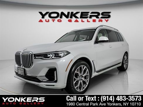 Used 2022 BMW X7 xDrive40i w/ Executive Package AWD/4WD image 2