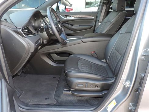 Certified 2023 Buick Enclave Avenir w/ Avenir Technology Package image 14