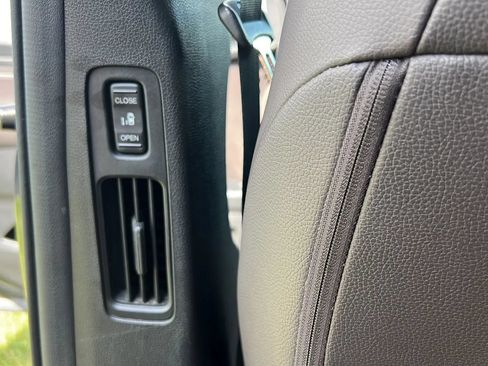 Used 2018 Honda Odyssey EX-L image 16