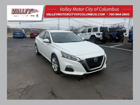 Used 2022 Nissan Altima 2.5 S AWD/4WD image 1