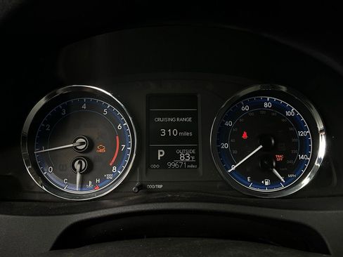 Used 2018 Toyota Corolla L image 30