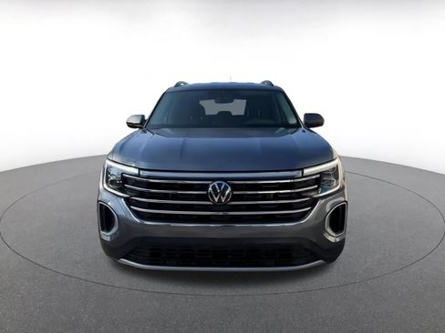 Used 2025 Volkswagen Atlas SE image 4