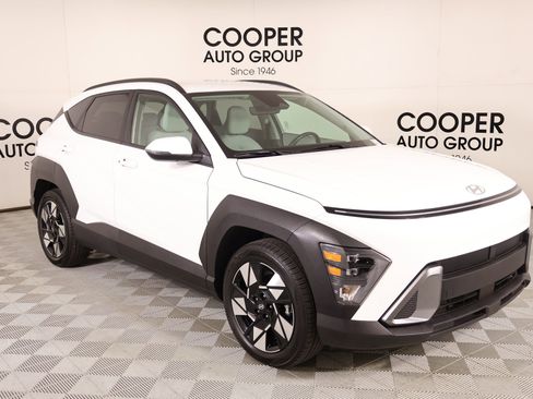 Used 2025 Hyundai Kona SEL image 1