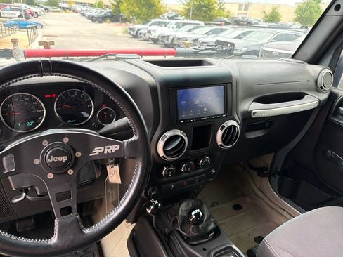 Used 2015 Jeep Wrangler Rubicon w/ Trailer Tow Group AWD/4WD image 23