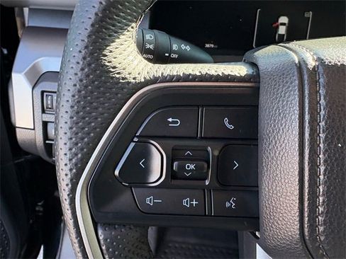 Used 2025 Toyota Tacoma TRD Sport image 7