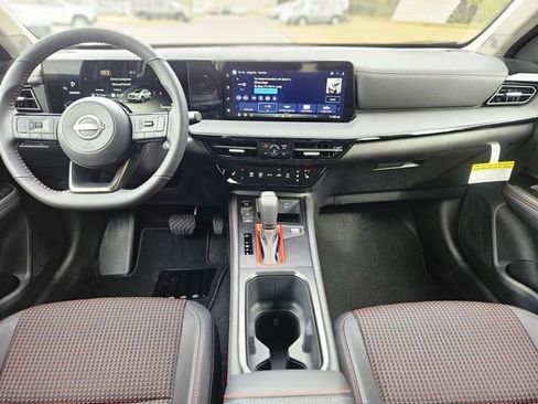 New 2026 Nissan Kicks SR w/ Cold Weather Package FWD image 15