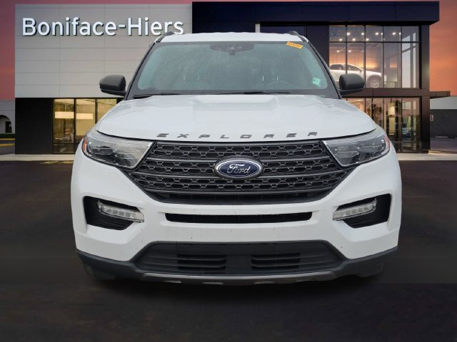 Used 2021 Ford Explorer XLT w/ Equipment Group 202A RWD image 2