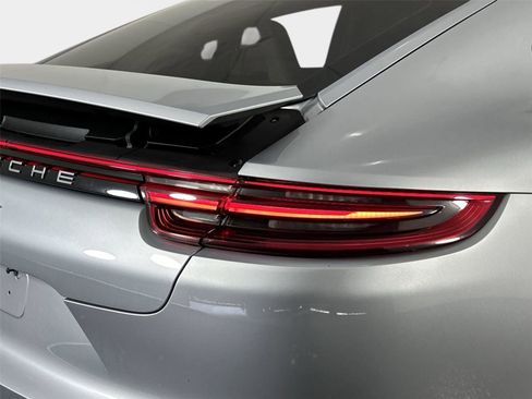Used 2018 Porsche Panamera 4 AWD/4WD image 26