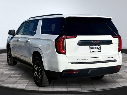 Used 2023 GMC Yukon XL AT4 w/ AT4 Premium Package AWD/4WD image 5