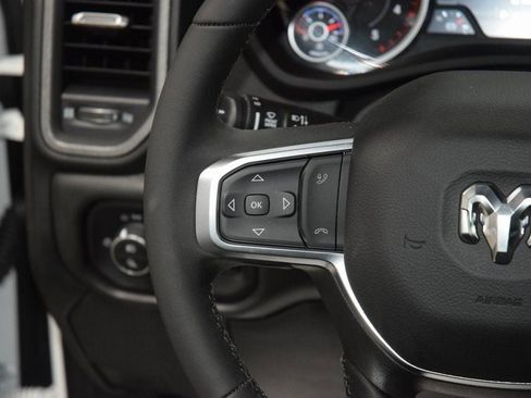 Used 2025 RAM 5500 Tradesman w/ Safety Group image 27