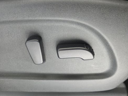 Used 2021 Nissan Titan PRO-4X w/ Pro-4x Convenience Package image 10