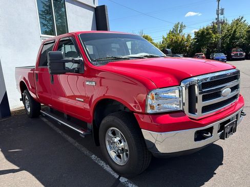 Used 2005 Ford F250 Lariat AWD/4WD image 2