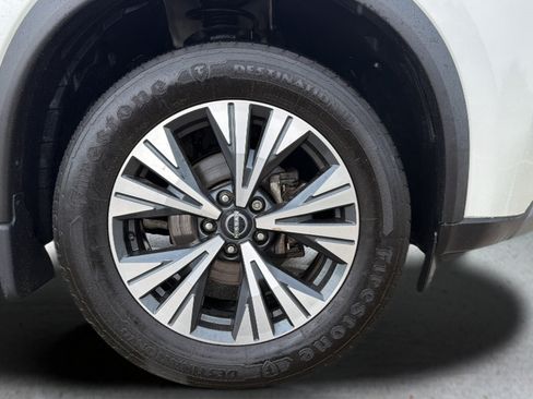 Certified 2023 Nissan Rogue SV w/ SV Premium Package AWD/4WD image 24