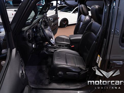 Used 2020 Jeep Gladiator Overland image 28