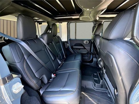 New 2026 Jeep Wrangler Unlimited Sahara AWD/4WD image 19