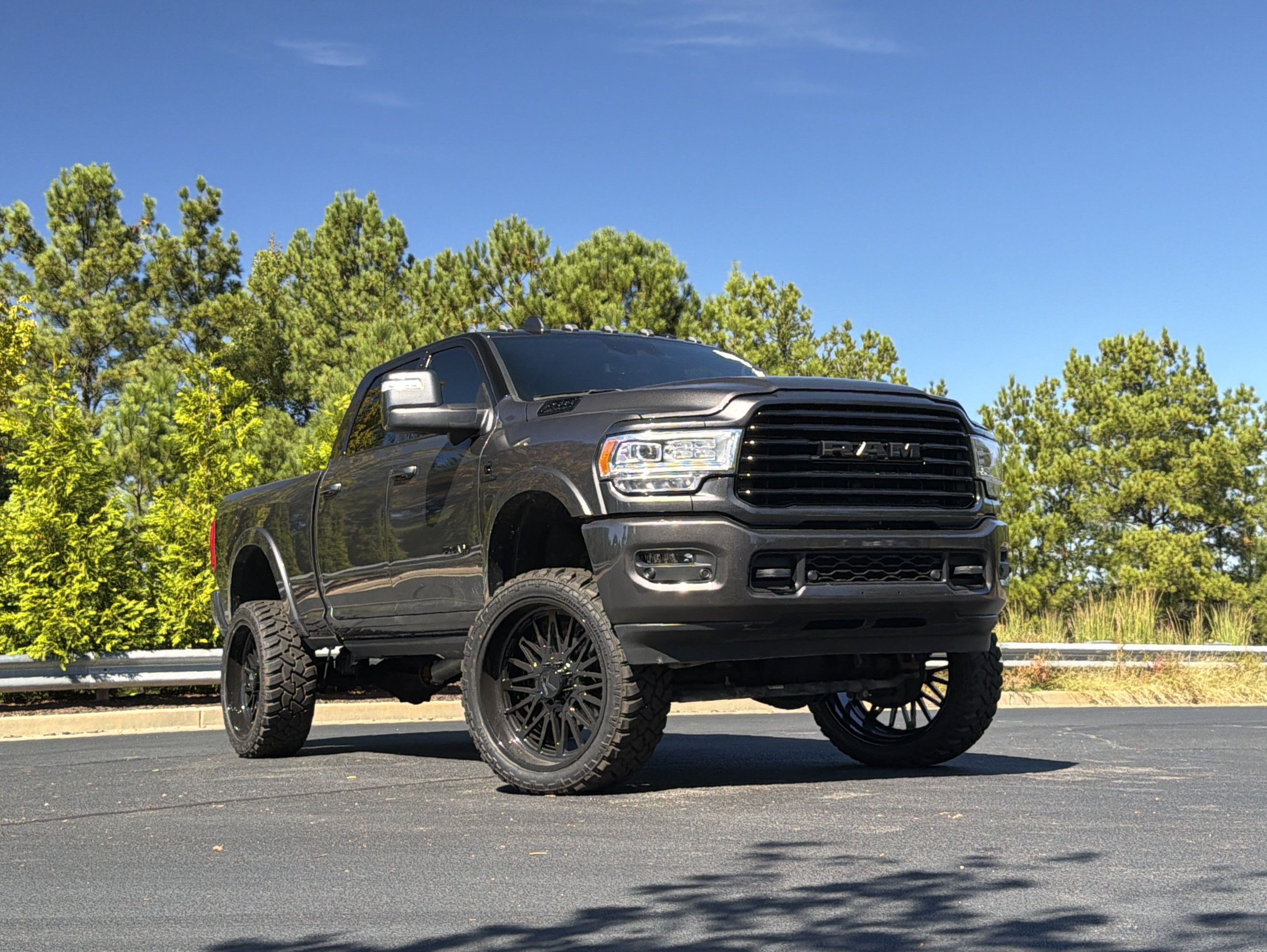 Used 2023 RAM 2500 Limited AWD/4WD image 2