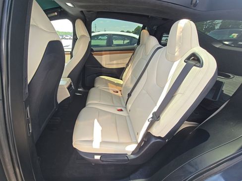 Used 2020 Tesla Model X Long Range AWD/4WD image 9