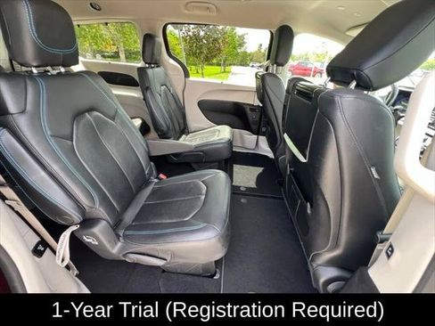 Certified 2021 Chrysler Pacifica Touring-L w/ Uconnect Theater Family Group FWD image 24