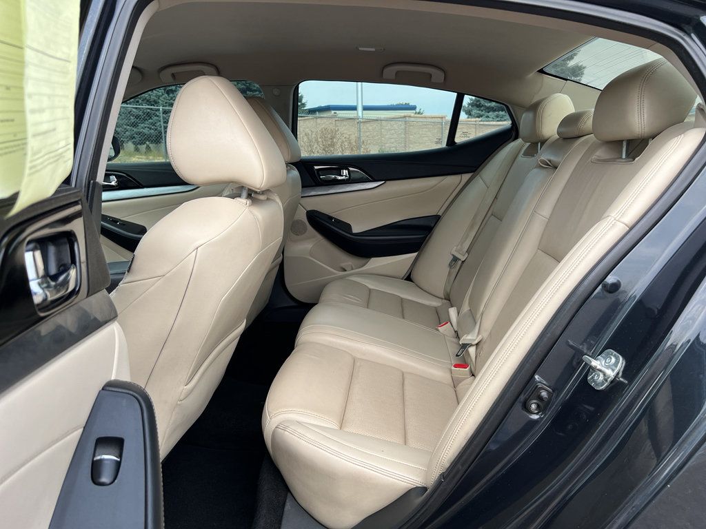 Used 2016 Nissan Maxima 3.5 SV FWD image 10
