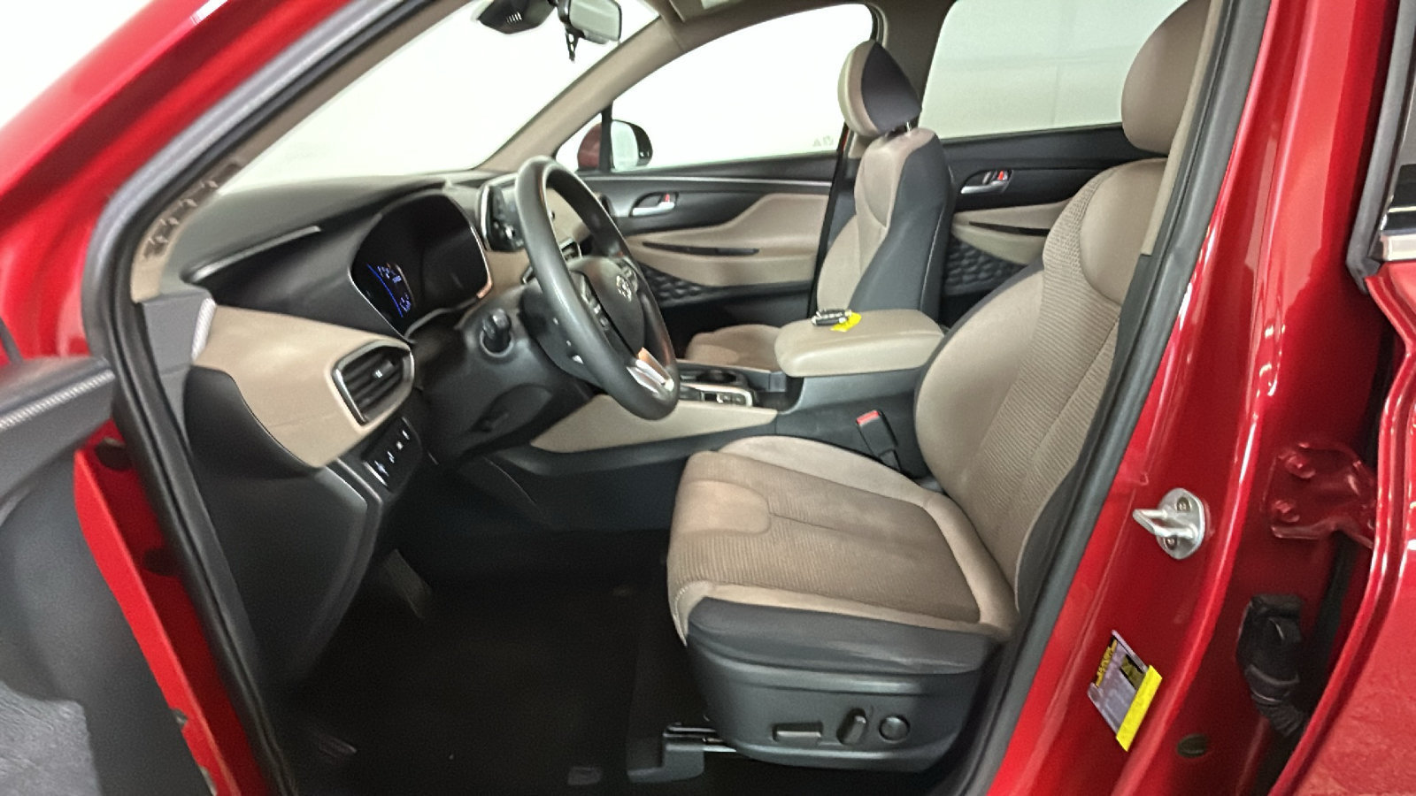 Used 2019 Hyundai Santa Fe SEL FWD image 14