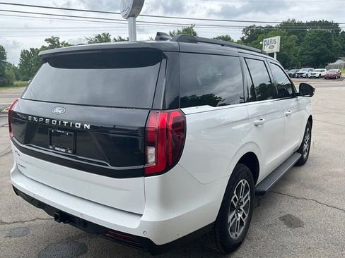 Used 2025 Ford Expedition Active AWD/4WD image 7