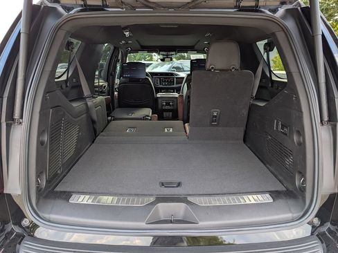 Used 2023 GMC Yukon XL Denali Ultimate AWD/4WD image 26