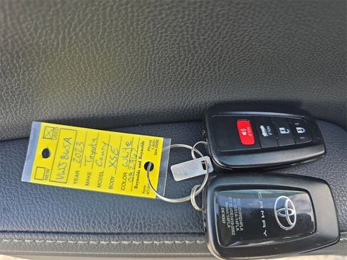 Used 2023 Toyota Camry XSE image 27