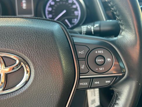 Used 2023 Toyota Camry SE image 22