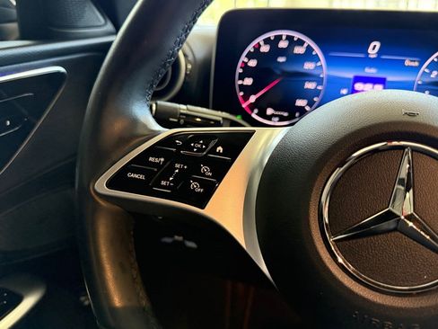 Used 2025 Mercedes-Benz C 300 4MATIC Sedan image 35