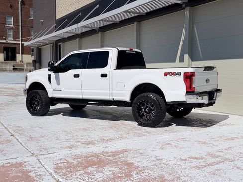 Used 2019 Ford F250 XLT w/ FX4 Off-Road Package AWD/4WD image 5