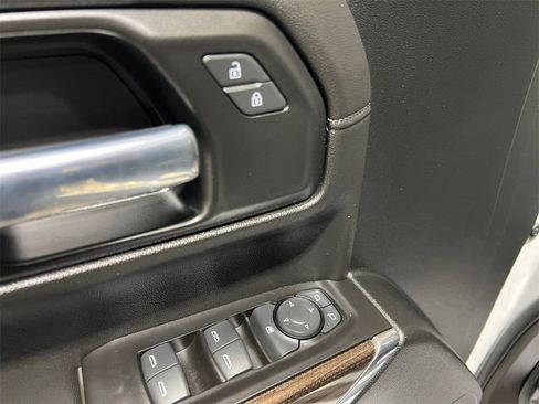 Used 2021 Chevrolet Silverado 1500 LT Trail Boss image 23