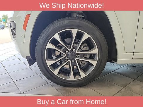Used 2022 Jeep Grand Cherokee L Overland w/ Luxury Tech Group IV AWD/4WD image 18