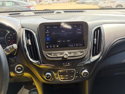 Used 2023 Chevrolet Equinox RS w/ RS Leather Package FWD image 15