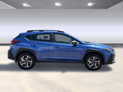 Used 2025 Subaru Crosstrek 2.0i Premium AWD/4WD image 8
