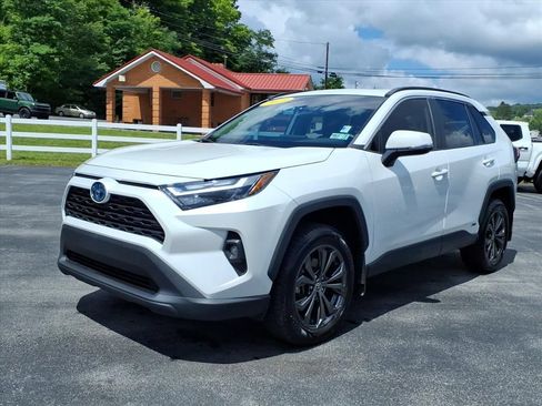Used 2023 Toyota RAV4 XLE Premium AWD/4WD image 10