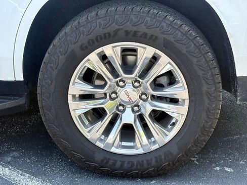 Used 2021 GMC Yukon Denali AWD/4WD image 30