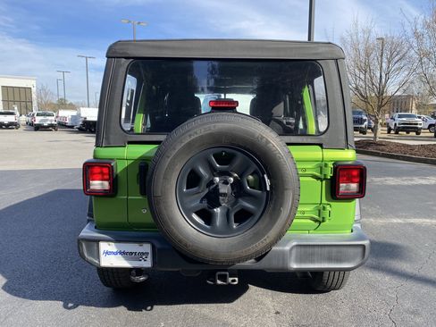 Used 2019 Jeep Wrangler Unlimited Sport image 8
