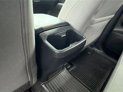 Used 2017 Toyota Tacoma SR5 image 17