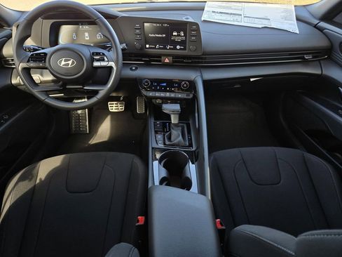 New 2026 Hyundai Elantra SEL Sport Premium FWD image 17