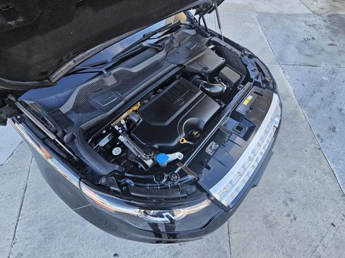 Used 2019 Land Rover Discovery Sport HSE image 33