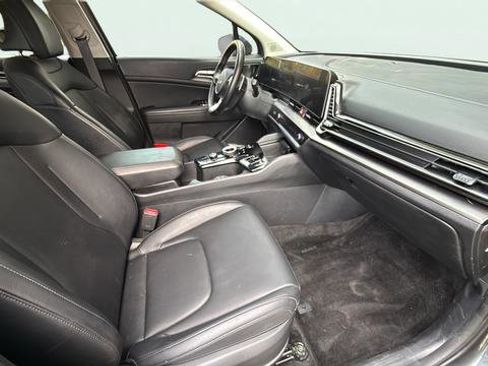 Used 2025 Kia Sportage EX AWD/4WD image 21