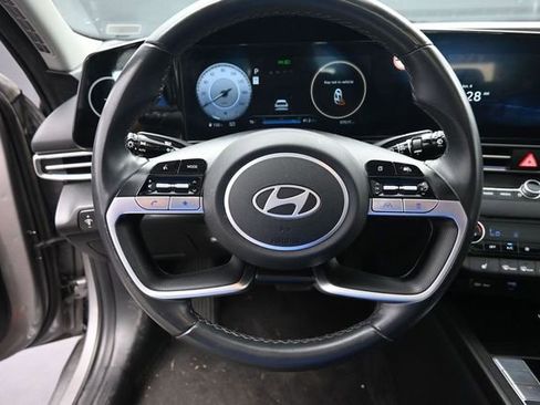 Used 2024 Hyundai Elantra Limited FWD image 22