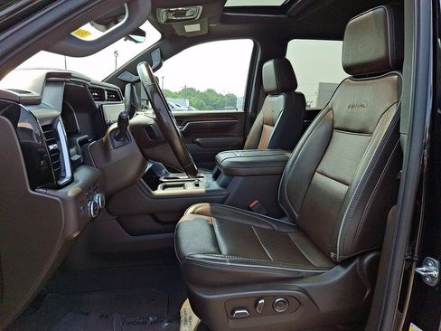 Used 2024 GMC Sierra 2500 Denali w/ Denali Reserve Package AWD/4WD image 14