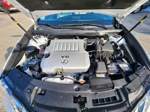 Used 2016 Lexus ES 350 w/ Luxury Package w/Wood Trim image 30