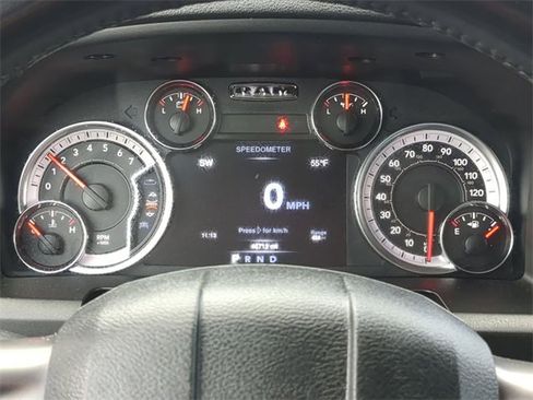 Certified 2022 RAM 1500 Classic SLT w/ Electronics Group image 28