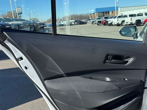 Used 2025 Toyota Corolla LE image 25